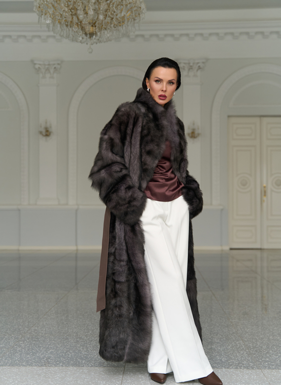 Женская двухсторонняя дубленка с поясом