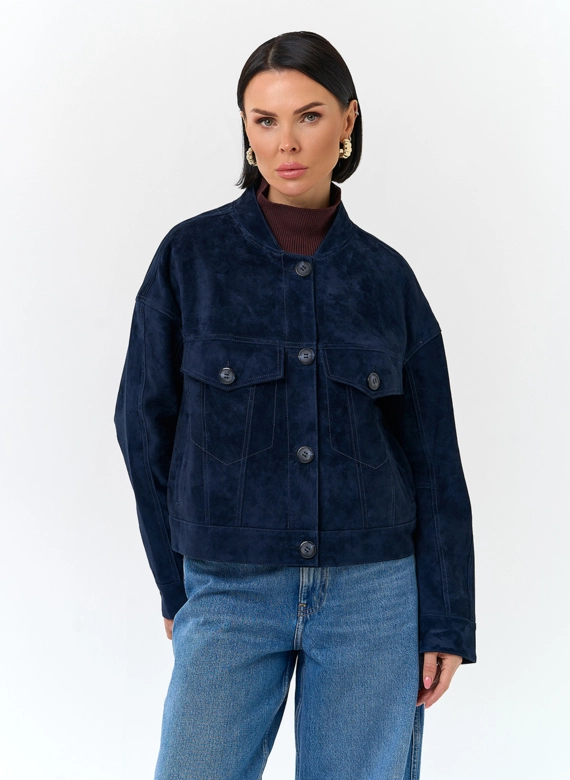Женская куртка из натуральной замши синего цвета