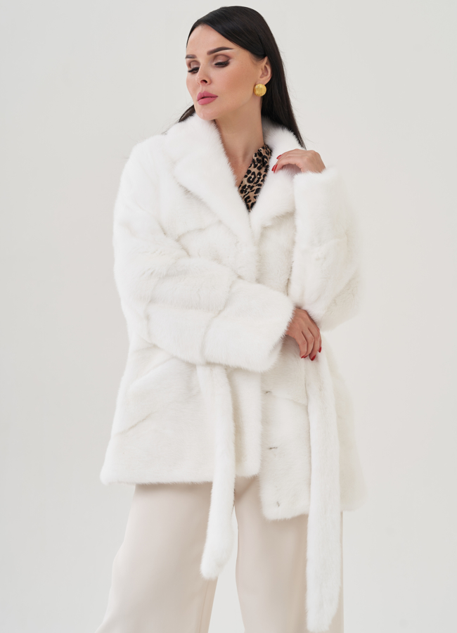 Шуба из меха норки белого цвета модель № 30758 меха малина