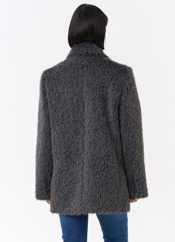 Женское утепленное пальто с английским воротником