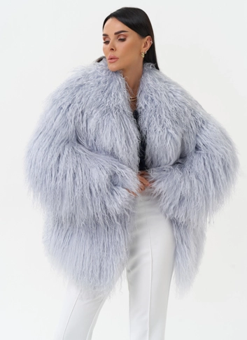 Женская шуба из меха ламы