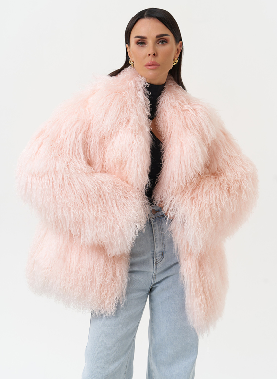 Женская шуба из меха ламы