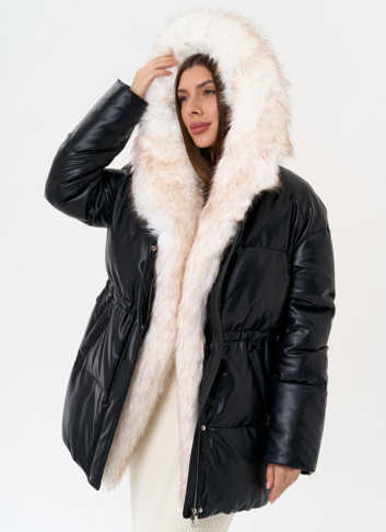 Женский пуховик из эко кожи с отделкой из эко меха