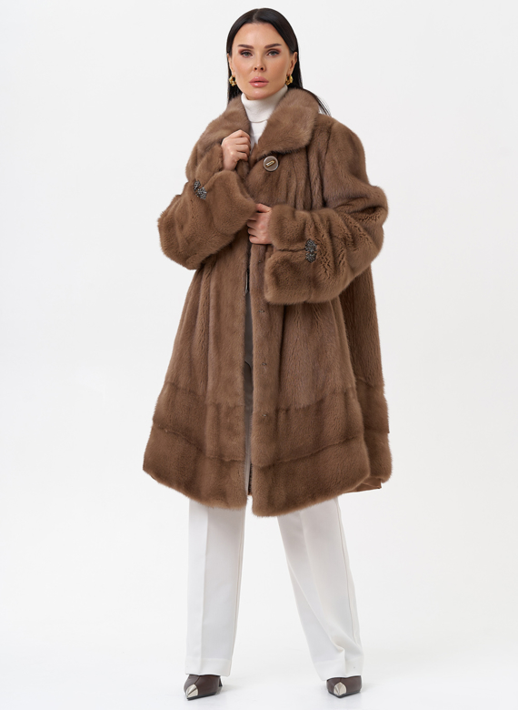 Шуба бежевого цвета из норки