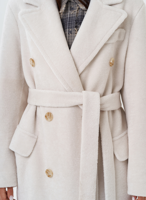 Длинное пальто из шерсти с английским воротником