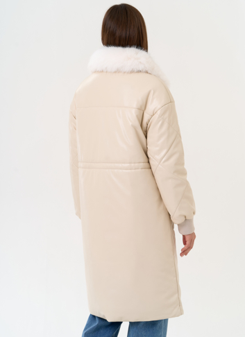 Женский пуховик из эко кожи с воротником из эко меха