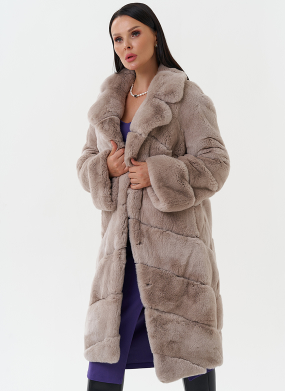 Шуба из меха кролика с английским воротником